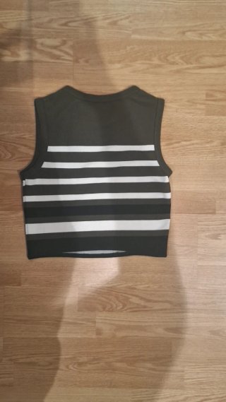 Top Stradivarius rayas verde y blanco Talla L