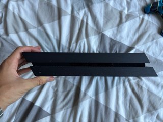 PS4 500GB + Mando + 8 Juegos y Cables