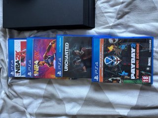 PS4 500GB + Mando + 8 Juegos y Cables