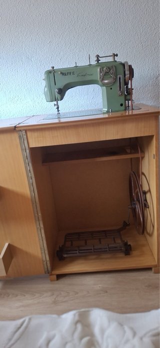 Máquina de coser Refrey Transforma