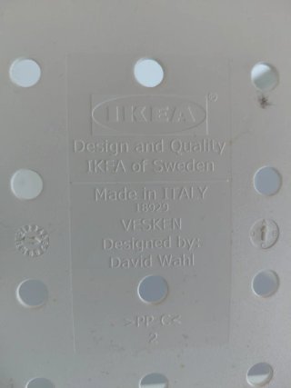Scaffale Ikea a 3 ripiani