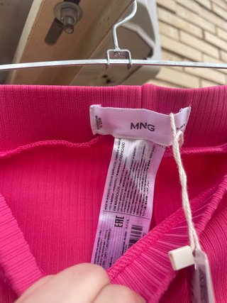 Leggings corto NUEVO fucsia de Mango