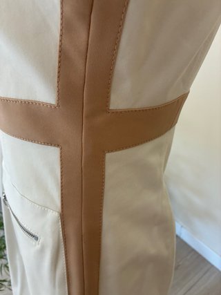 Vestido Adolfo Dominguez blanco y beige