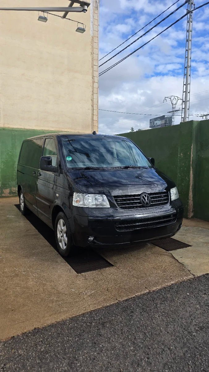 Volkswagen Multivan - foto 1