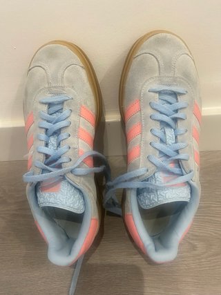 Adidas Gazelle Talla 38.5 Azul Cielo y Rosa