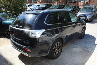 Mitsubishi OUTLANDER 2.0 PHEV Kaiteki Auto 4WD (2014)