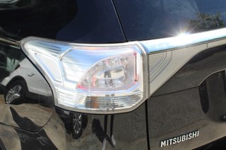 Mitsubishi OUTLANDER 2.0 PHEV Kaiteki Auto 4WD (2014)