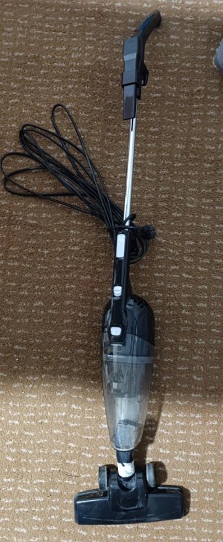 Aspiradora Escoba Amazon Basics Negra