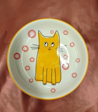 Plato decorativo de porcelana con gato