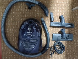 Aspiradora Taurus Golf 1800W