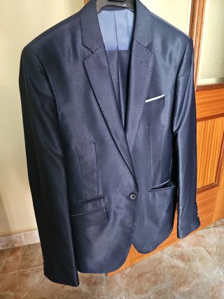 Traje azul Talla 46 Americana y 38 Pantalón