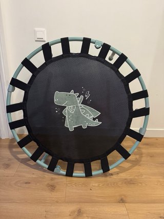 Cama elástica infantil con diseño