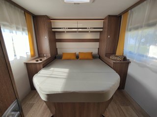 Autocaravana integral DETHLEFFS TREND cama isla