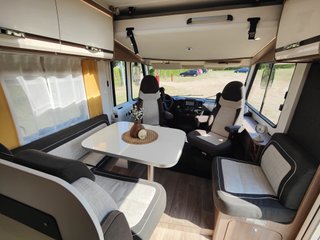 Autocaravana integral DETHLEFFS TREND cama isla