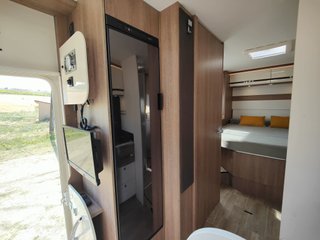 Autocaravana integral DETHLEFFS TREND cama isla