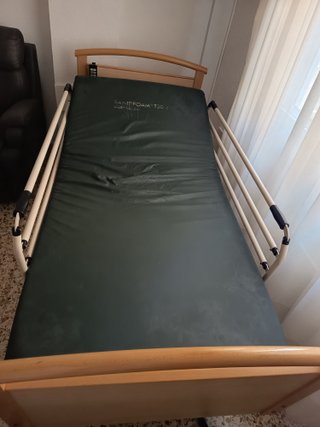 Cama Clínica Eléctrica Articulada