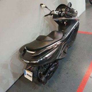 Piaggio X10 350 Maxi Scooter 2012