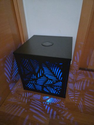 Lámpara Cubo Solar LED Multicolor negro