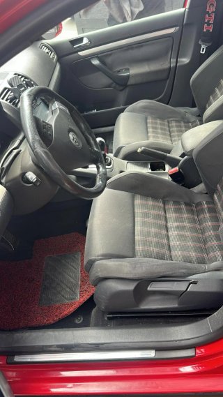 Volkswagen Golf 2004