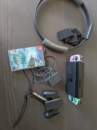 Nintendo Switch + accesorios + Zelda TOTK