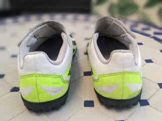 Botas de fútbol Adidas talla 31