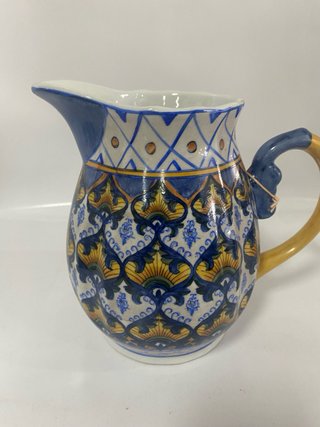 Jarra cerámica azul y amarilla