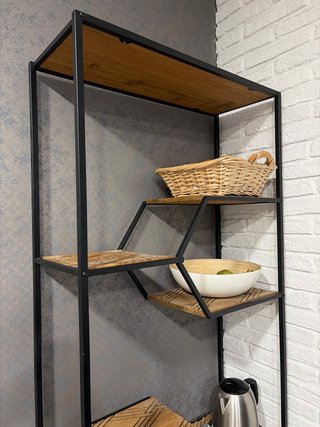 Estantería Metálica y Madera