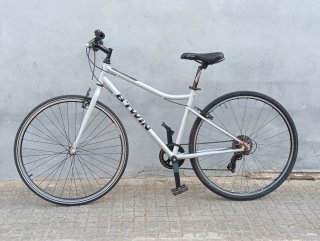 Bicicleta trekking B-twin Riverside 120