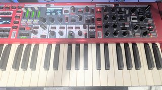 Teclado Nord Stage 4