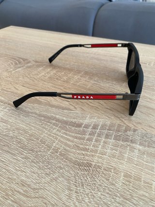 Gafas de sol Prada negras para hombre