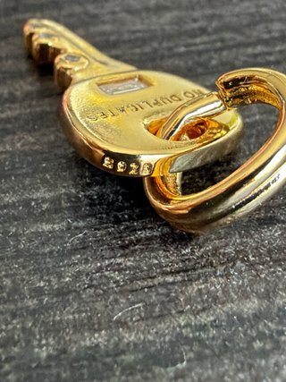 Charm / colgante llave de plata 925