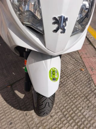 Peugeot Satelis 125 RS Blanca