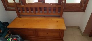 Baúl de madera con banco