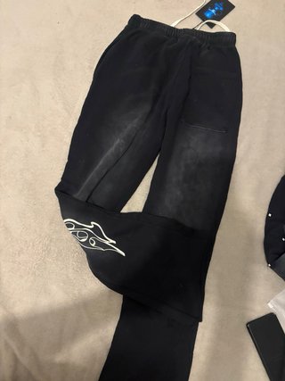 Pantalones Hellstar negros con diseño