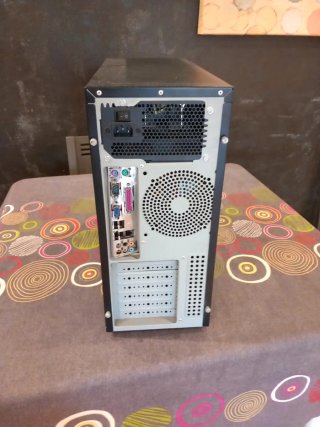 Torre PC Negra