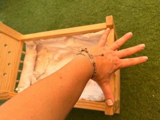 Cuna de madera para muñecas