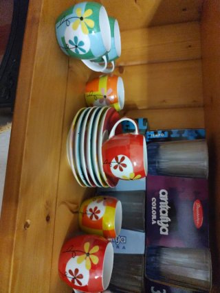Juego de tazas de té con platos