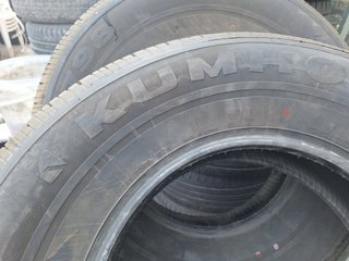 245 70 R16 107H Kumho - 2 neumáticos sin uso
