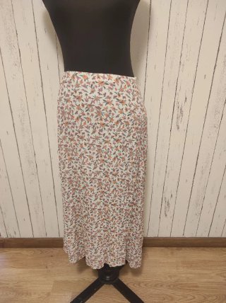 Falda larga floral beige y rosa