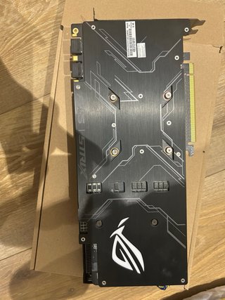 Tarjeta Gráfica RTX 1070 TI ASUS