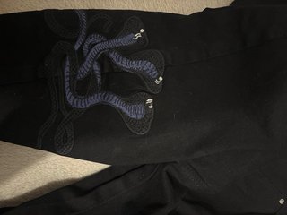 Pantalones Amiri Negros con Serpiente