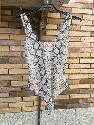 Body estampado serpiente Lefties Talla S