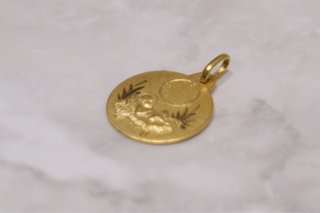 MEDALLA BEBÉ-CUNA-RELOJ, ORO 18K/1.8g