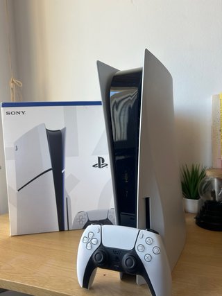 PlayStation 5 (PS5) + Mando