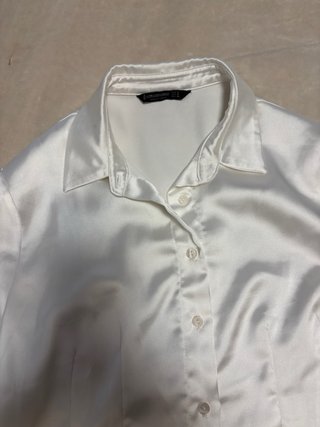 Camisas de raso corta en blanca y negra