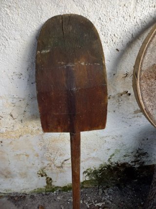 Pala de aventar paja siglo XIX con iniciales