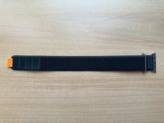Apple Watch ULTRA 49mm. Black/Gray Trail Loop M/L