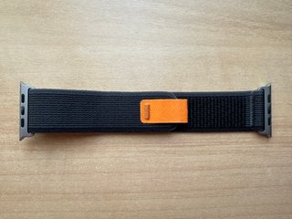 Apple Watch ULTRA 49mm. Black/Gray Trail Loop M/L