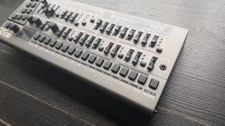Roland JD-08 como nuevo