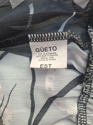 Blusa T XL. Nueva. Medidas en descripción